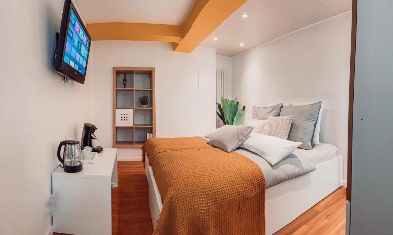 Villa Herkules - Privates Apartment Am Waldrand Mit Smart Tv Und Kostenlosen Parkplaetzen Kassel Buitenkant foto