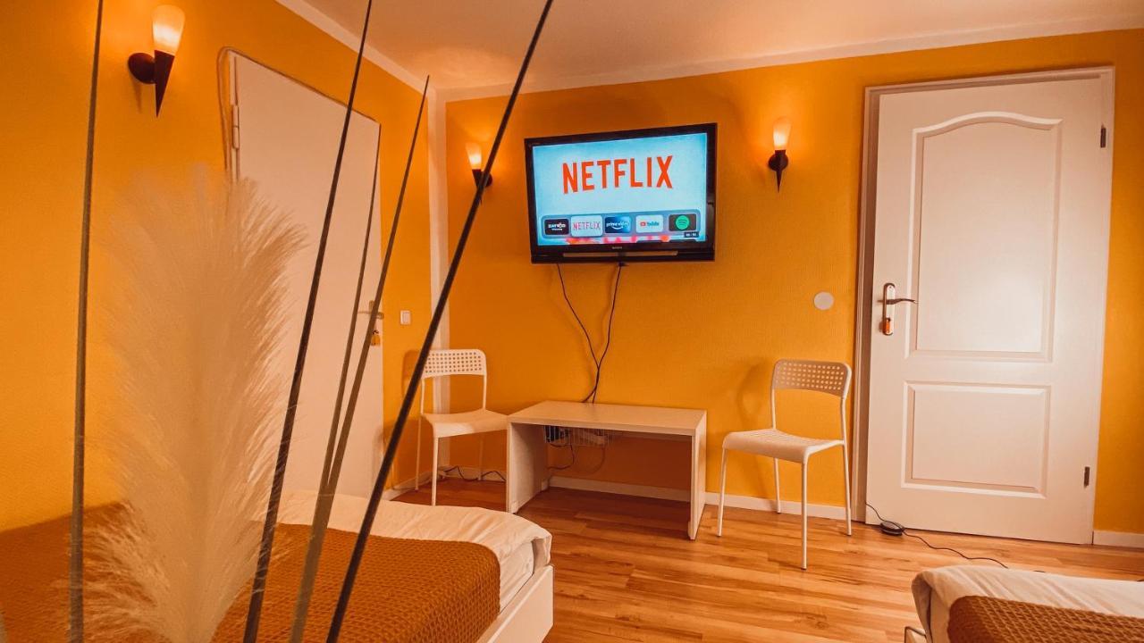 Villa Herkules - Privates Apartment Am Waldrand Mit Smart Tv Und Kostenlosen Parkplaetzen Kassel Buitenkant foto